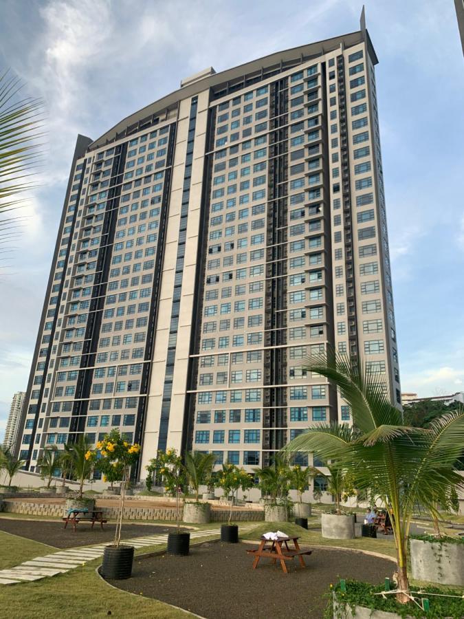 Apartment Jesselton Quay Homestay *